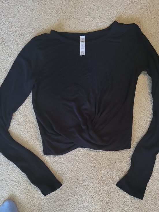 ALO Yoga Tops - ALO Yoga Black Twist-Front Long Sleeve Top